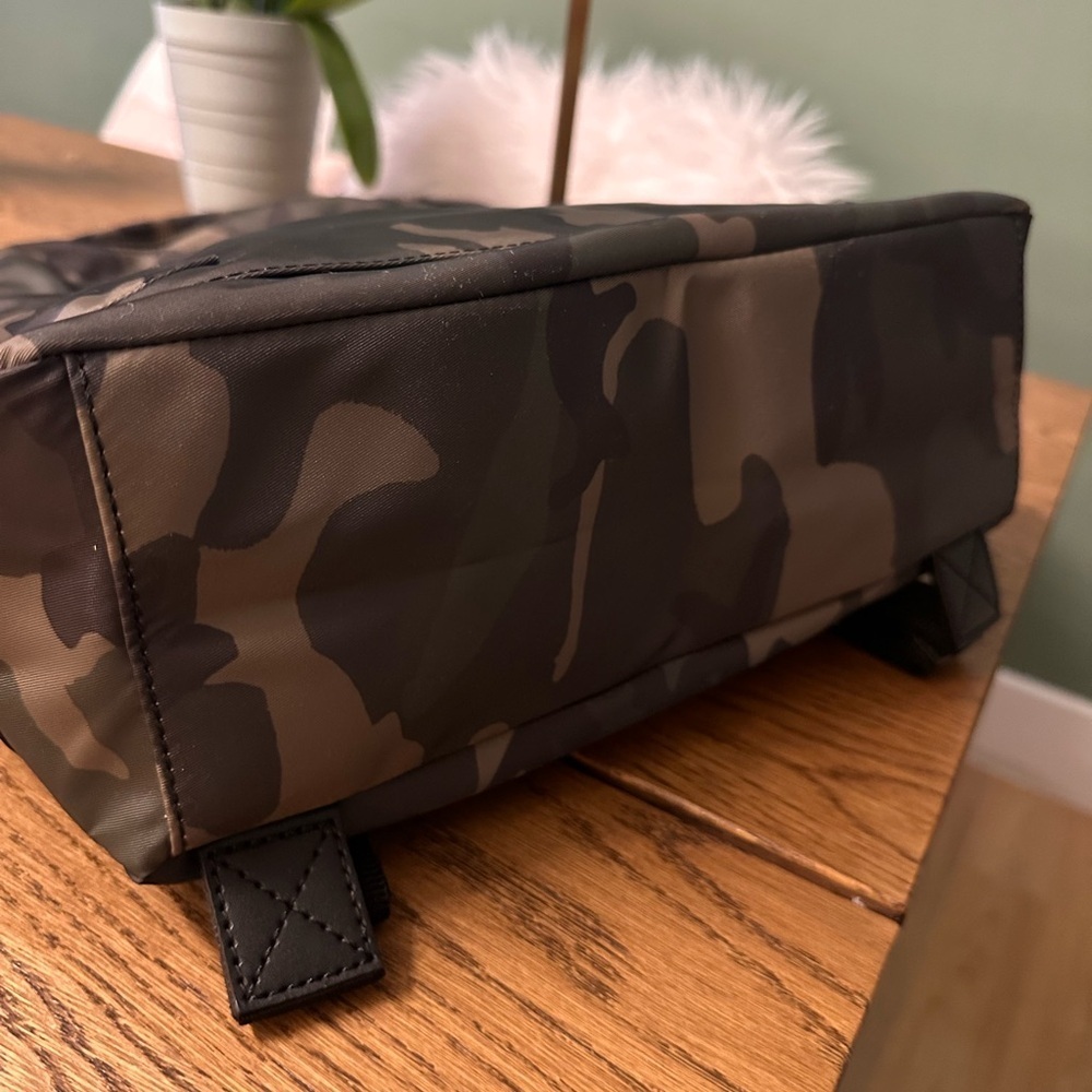 NWT! NEW! Marc Jacobs Preppy Backpack -Nylon Brown Camouflage Unisex Men Women - Picture 6 of 7